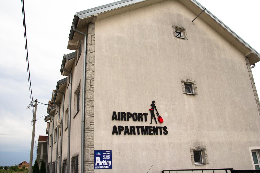 Airport Apartments Belgrado Exterior foto